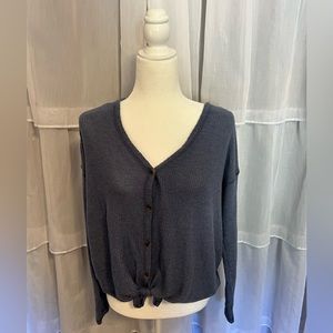 American eagle. Extra large. Blue sweater tie in front.